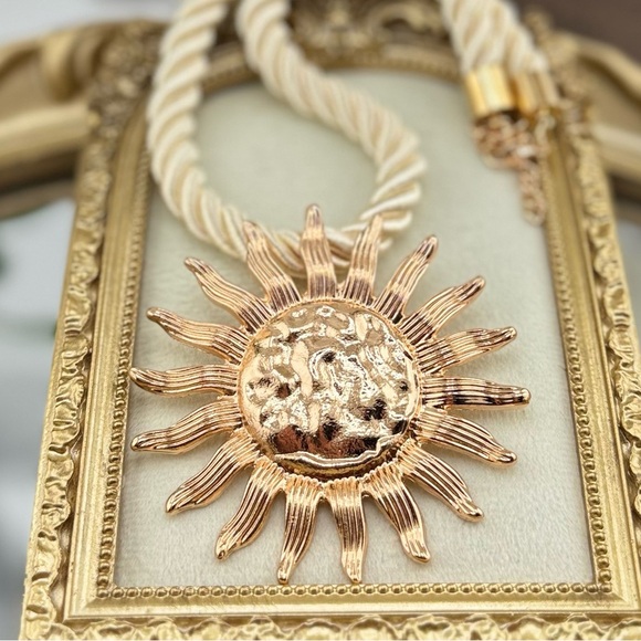 Bold Sun Medallion Statement Necklace - Picture 6 of 8